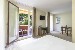 Kyriad Chambéry Centre - Hôtel et Résidence