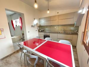 H 51 Family House img14