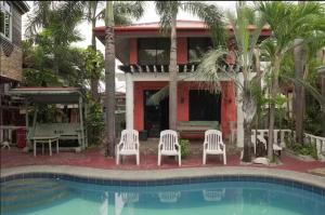 Urbiztondo Stay Near Miryenda & San Juan Surf