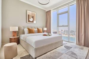 Frank Porter - Palace Beach Residence, Emaar Beachfront