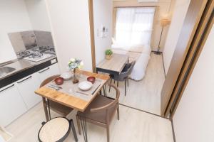 5 min drive Nagoya Sta max 5 2 beds 702