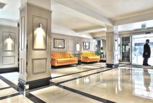 The Kensington Luxe Residence - Elite Location