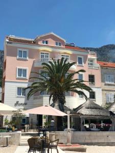 Villa Sunce Beachfront