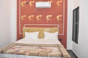 Aaradhya Inn