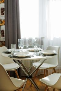 Електрика, СВІТЛО та Опалення є 24-7, Яскраві квіти, 1-кімн квартира, Мережа квартир Alex Apartments, Цілодобово безконтактне заселення 24-7, Докумен