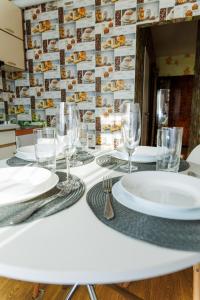 Електрика, СВІТЛО та Опалення є 24-7, Яскраві квіти, 1-кімн квартира, Мережа квартир Alex Apartments, Цілодобово безконтактне заселення 24-7, Докумен