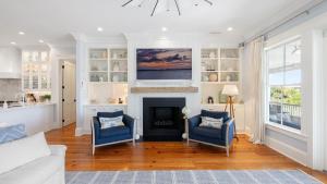 118 Charleston - IOP Beachhouse by AvantStay