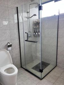 Hobbystay, Ruaka near UN & Two Rivers Pool & gym