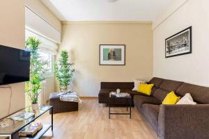 731 - AB Enric Granados Apartment