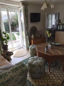 Appartement avec jardin et parking privés