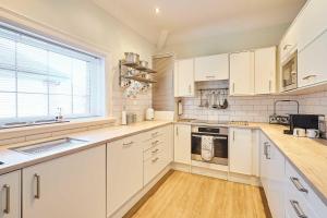 Host & Stay - Deepdale Apartment