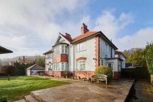 Host & Stay - Deepdale Apartment