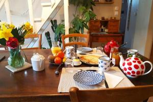 Chambre des lutins chaleureuse 1-3 pers avec petit-déjeuner maison & jardin
