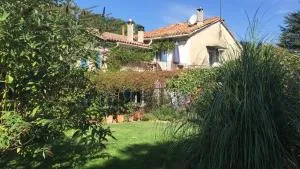 拉里布利特住宿加早餐旅馆 - Chambon