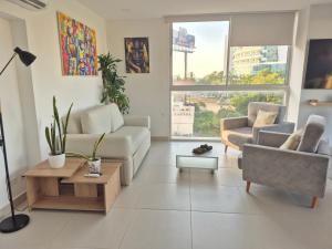 2H Encanto rentals at Sunno Beach