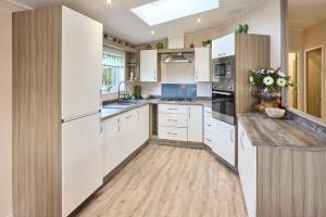 The Yorkshire Burrow Lodge with Hot Tub