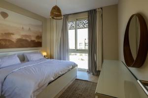 Mangroovy Beach Front - 1 BR - Free Beach & Pool access