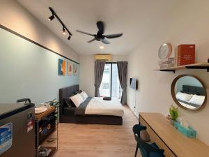 Urban Cozy Studio, Emporis KD, Near Segi Uni, MRT KD & EMHub