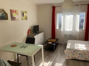 Studio bien équipé et au calme au centre de Lorient