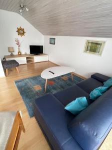 Ruhige Ferienwohnung mit Balkon und Bergsicht