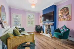 Victorian Cottage, Close 2 All The Sights, Parking - By Tempstay