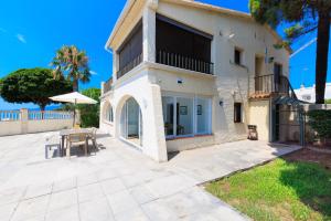 UHC Gladiols Family Apartments