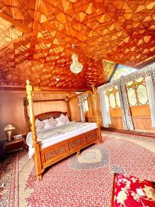 Dal lake group of houseboats