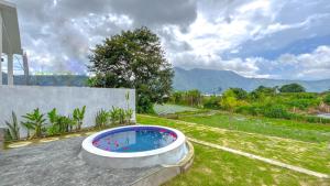 Prada & Abby Hills Kintamani with Natural Hot Spring