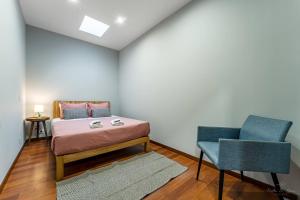 Experience the Charm Porto Apartment with Terrace