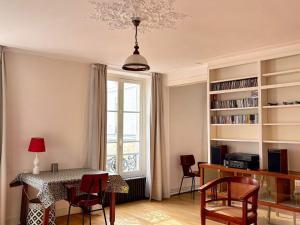 Large 4-room apartment in Paris 5th Cuvier
