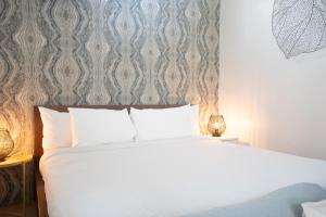 AmazINN Places Rooftop and Jacuzzi VII