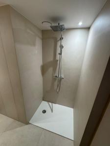 Ruim appartement vlakbij zee met parking