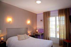 Hotels Logis Chez Germaine : photos des chambres