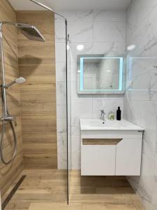 Cusco Cozy Apt w Parking Spot near Paradise Mall and WiFI