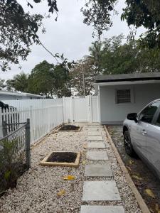 Modern private efficiency Miami Gardens