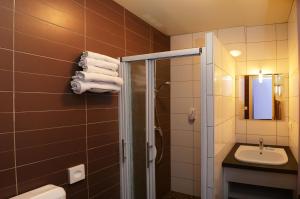 Hotels Logis Chez Germaine : Chambre Double