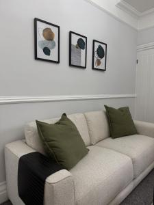 Month Stays Central 3 bed Three Bedroom House by Brookland Stays Serviced Accommodation & Short Lets in Preston with Free WiFi