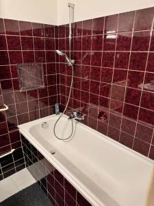 Großes Stadt Zimmer