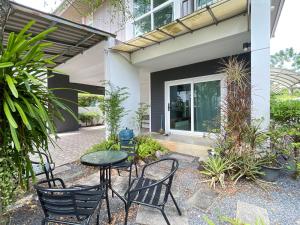 Cozy Serene Home Quiet Garden for a Peaceful Stay