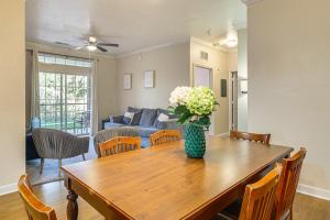 Resort-Style Retreat with Private Patio in Davenport