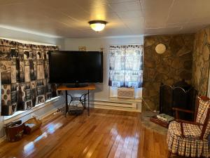 Cochran Farm House
