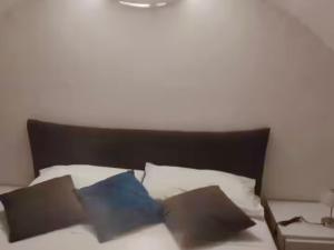 Mezzanino Con Patio e Archi a Vela