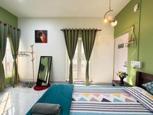 Kairo House-Luxury 1RK-Party space on rooftop