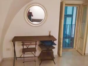 Mezzanino Con Patio e Archi a Vela