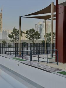 Skyline Park View 1BR Bright & Modern JVC by Crescent Key