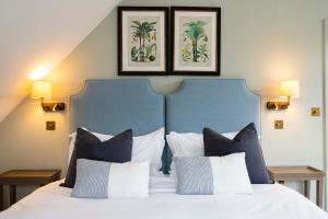 The Bottle & Glass Inn - Deluxe Room - Room 3