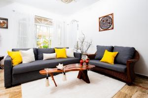 Relax in this stylish 2 bedroom 1 bathroom apartment