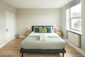 Huge Modern 3 Bed Flat Central For Sightseeing