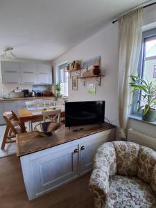 Ferienwohnung MiJo, mit Charme und Ostseenah