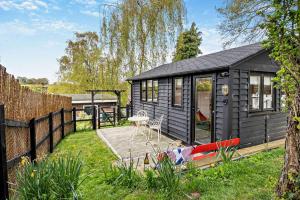 1 Bed in Chelmondiston oc-l29137